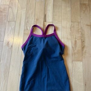 Vintage Lululemon tank with built in bra size 6